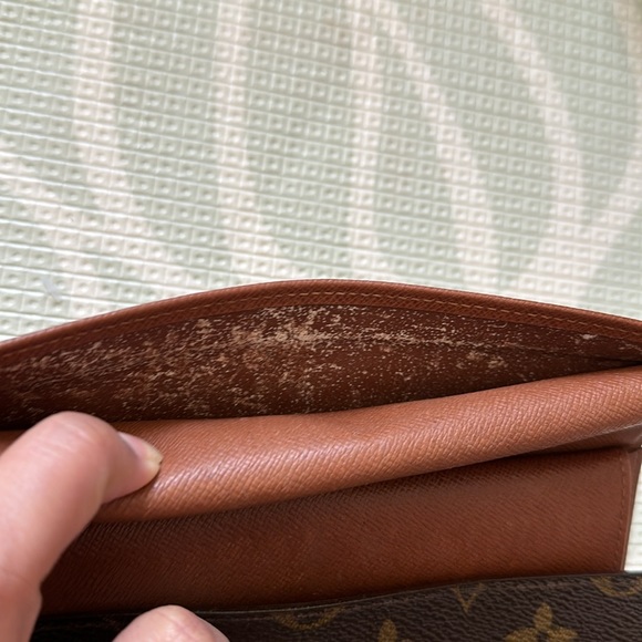 LV &Fendi wallets bundle - Picture 3 of 16